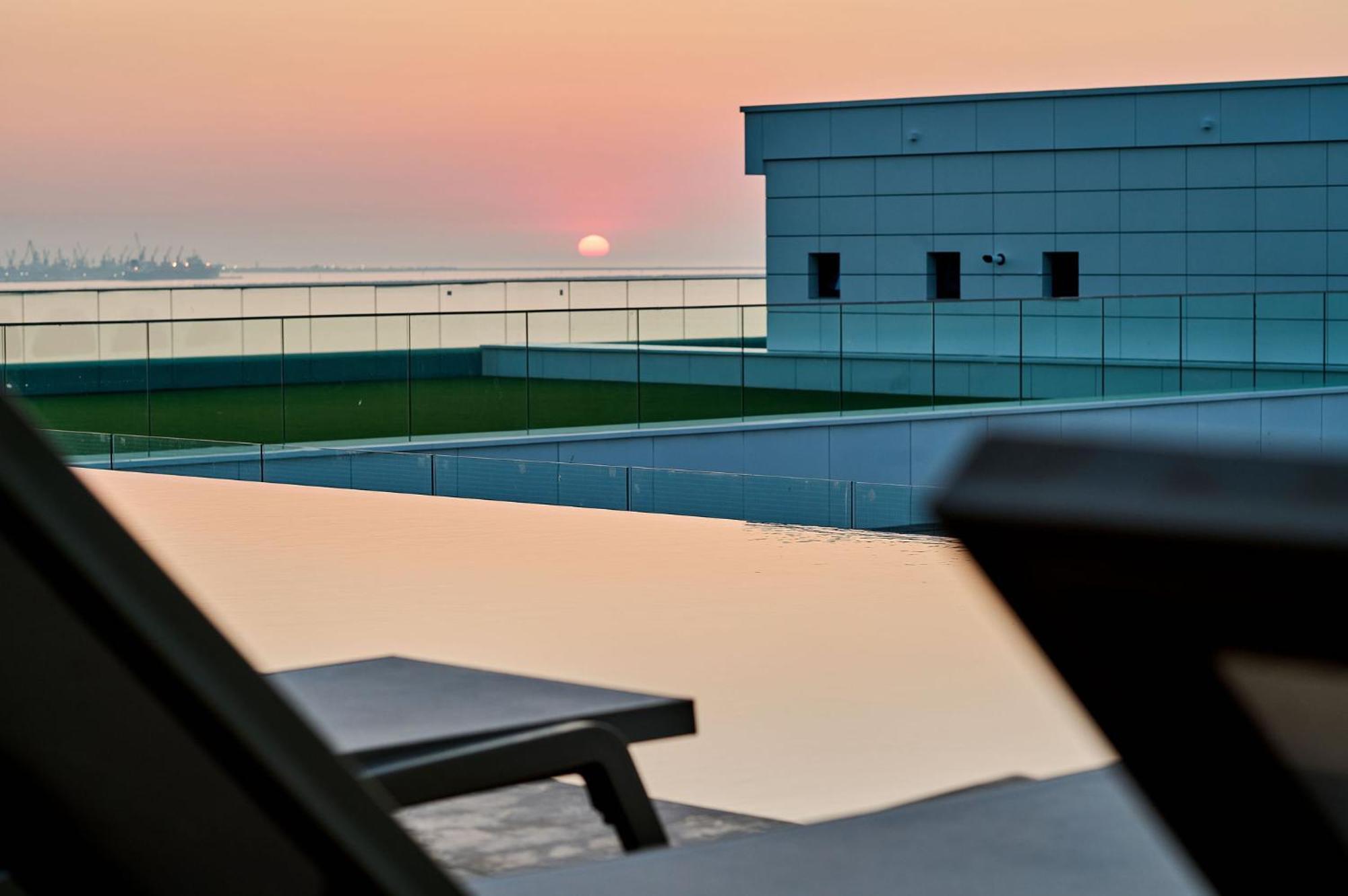 Aqua Vista Infinity Resort & Spa - Studio Lux - Piscina Infinity, Jacuzzi, Sauna, Gym - Privat 那沃达利 外观 照片